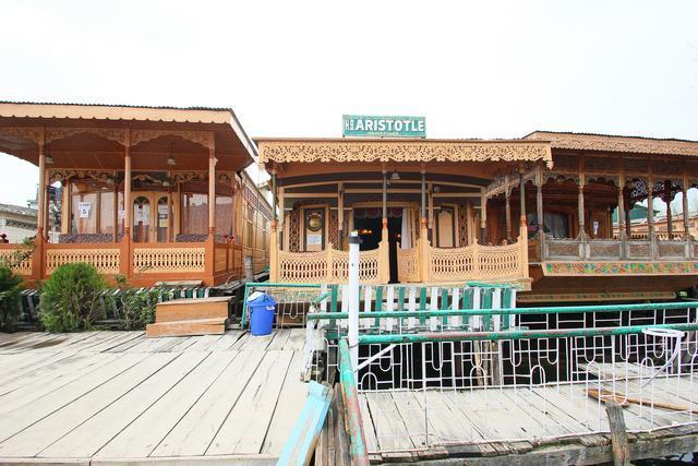 Aristotle Houseboat Srinagar