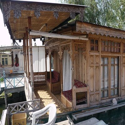 Boat Paris Hotel Srinagar