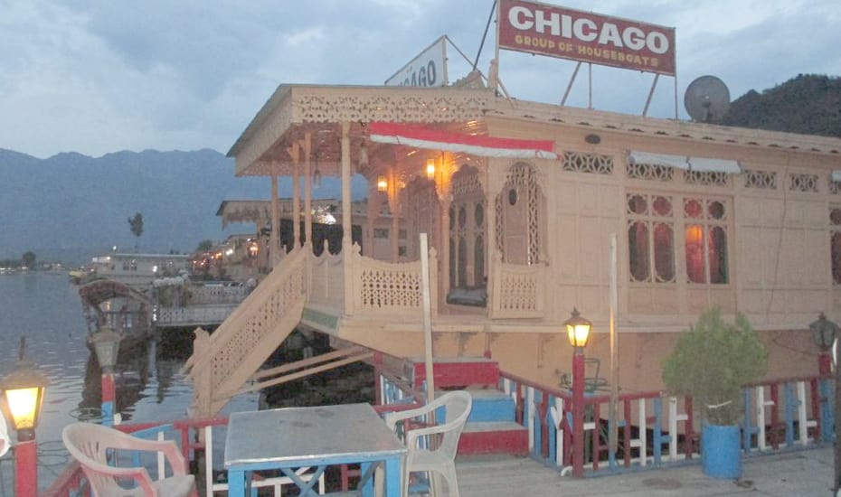 Chicago Houseboat Srinagar