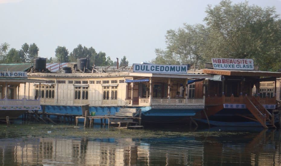 Dulce Domum Houseboat Srinagar