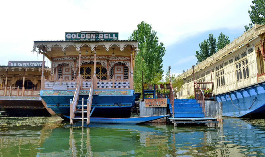 Golden Bell Houseboat Srinagar