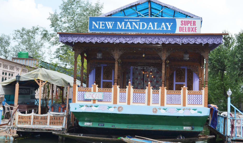 Mandalay Houseboat Srinagar