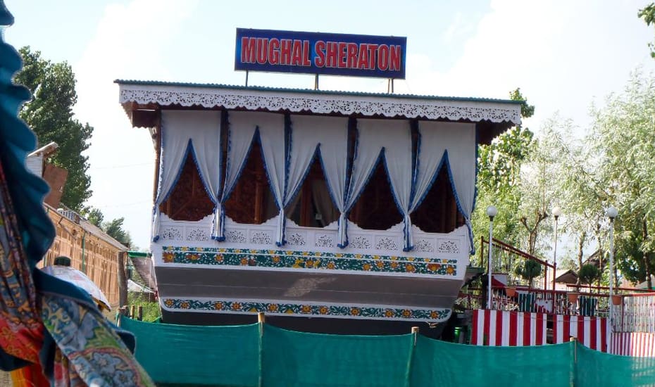 Mughal Sheraton Houseboat Srinagar