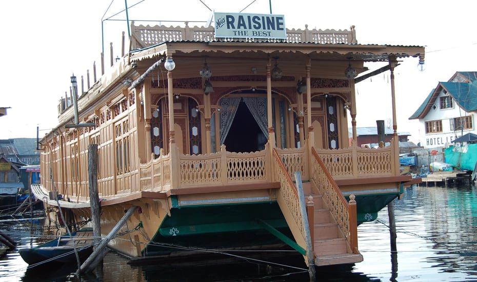 New Raisine Houseboat Srinagar