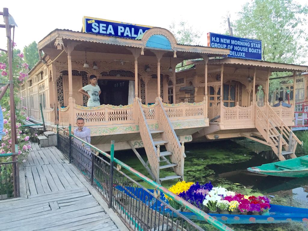 New Sea Palace Houseboat Srinagar