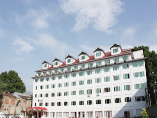 Pamposh Hotel Srinagar