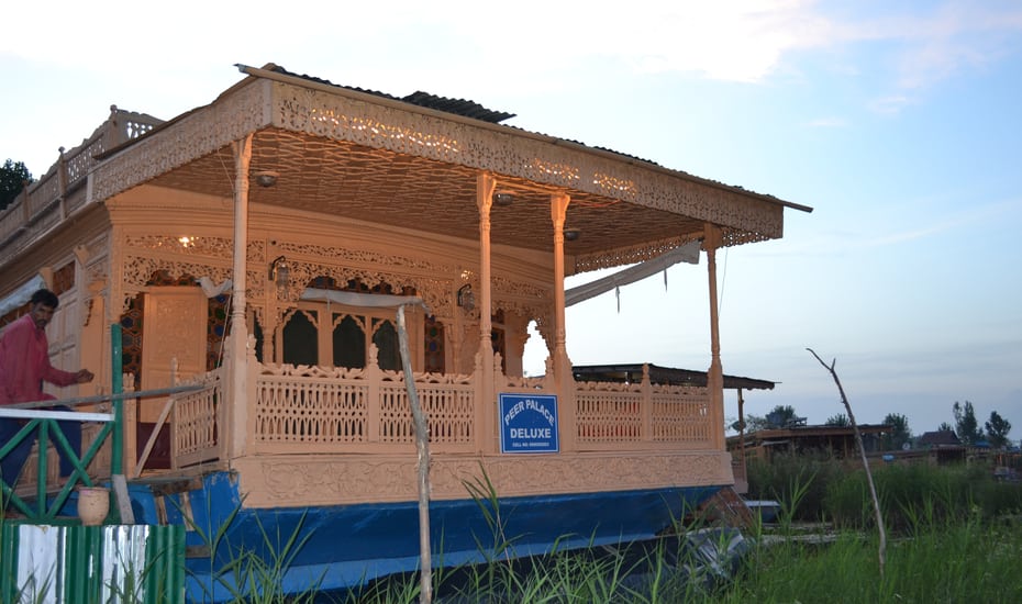 Peer Palace Houseboat Srinagar