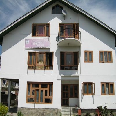 Qayaam Guest House Srinagar