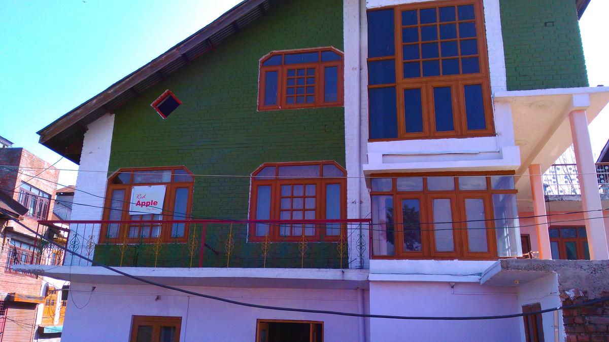 Red Apple Guest House Srinagar