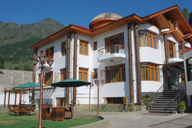 Royal Khazir Hotel Srinagar