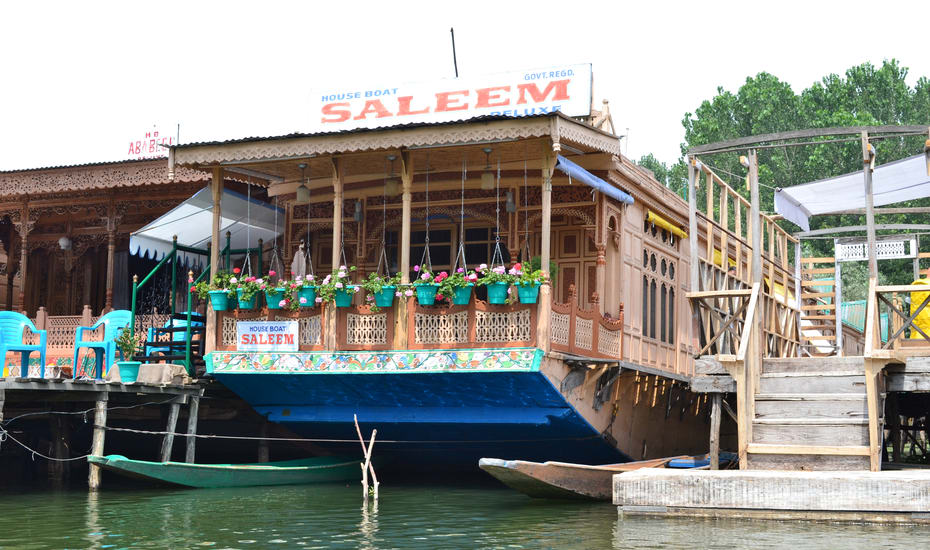 Saleem Houseboat Srinagar