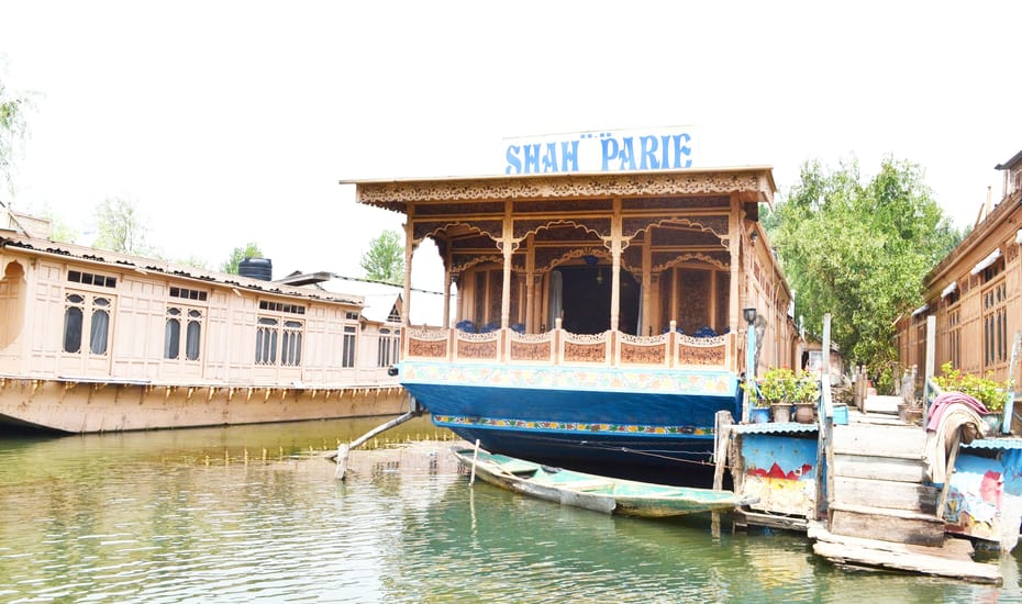 Shah Parie Houseboat Srinagar