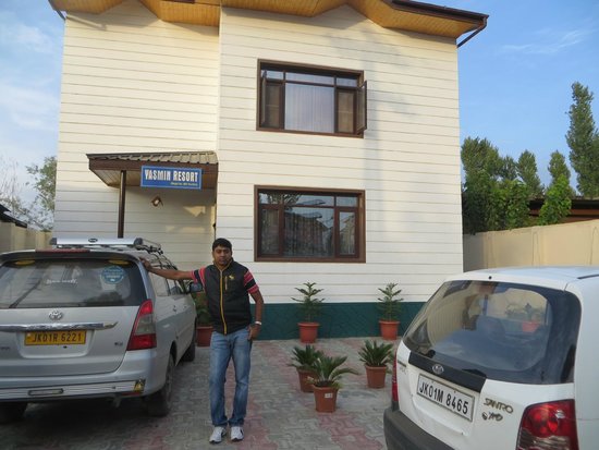 Yasmin Resort Srinagar