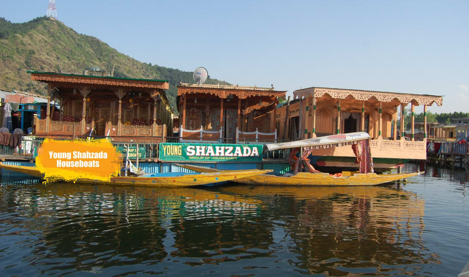 Young Shahzada Group Of Houseboat Srinagar