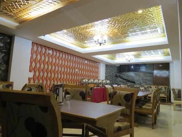 Riviera Hotel Srinagar Restaurant
