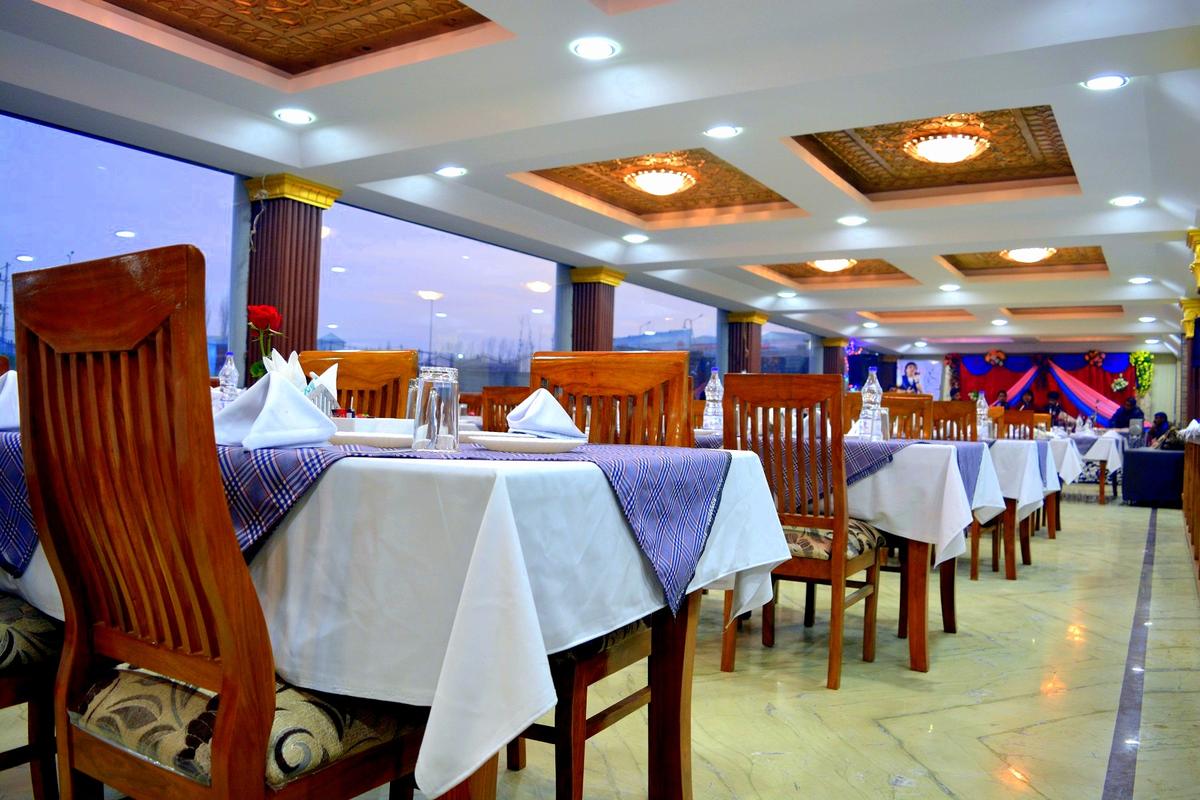 Kashmir Residency Hotel Srinagar Restaurant