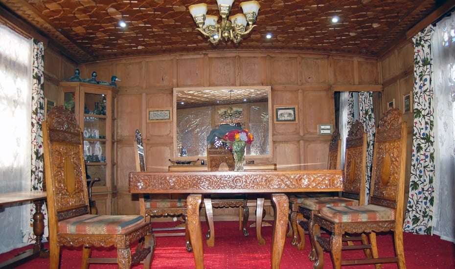Royal Orchid Houseboat Srinagar Restaurant