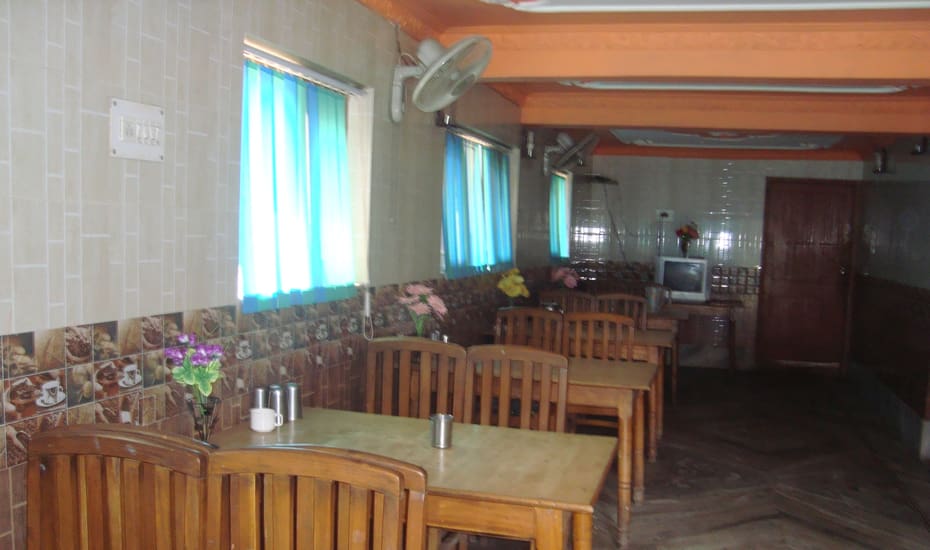 National Hotel Srinagar Restaurant