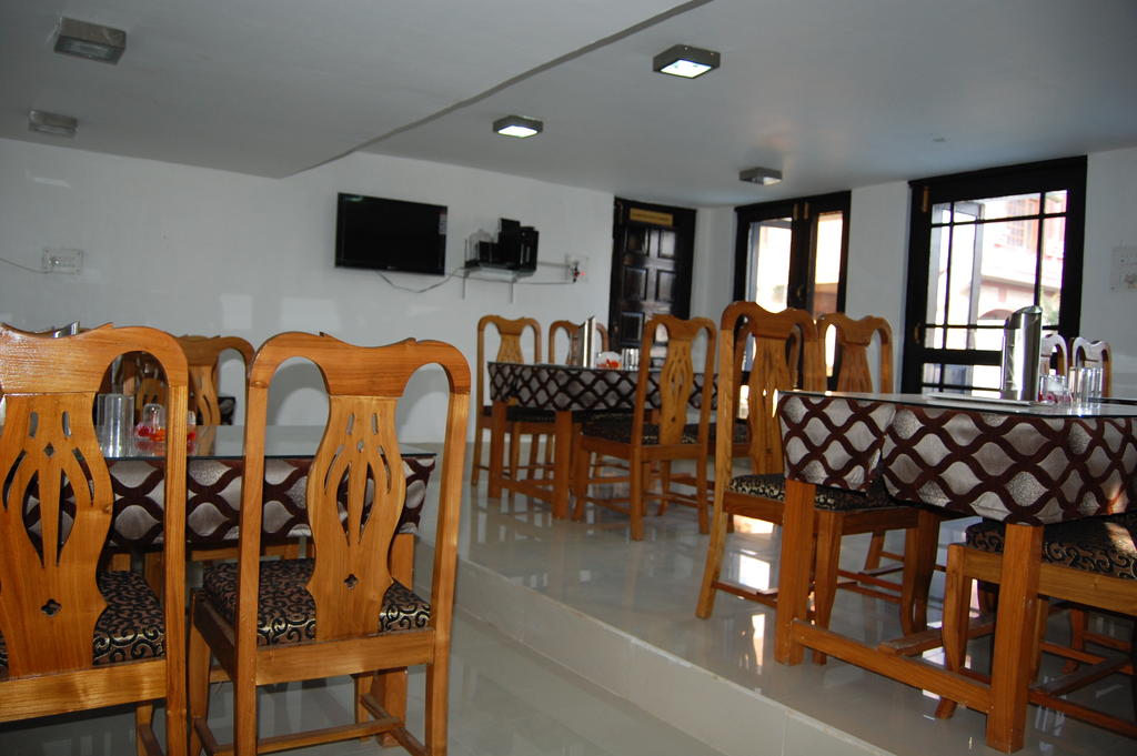 Landmark Hotel Srinagar Restaurant