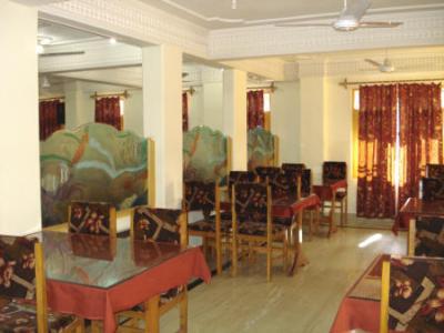 Safeer Hotel Srinagar Restaurant