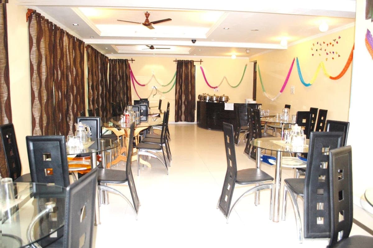 Naqash Residency Hotel Srinagar Restaurant