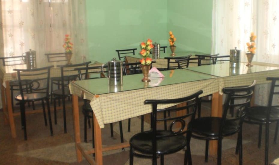 Maqbool Inn Hotel Srinagar Restaurant