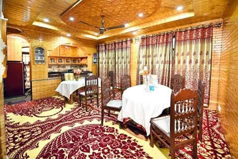 Grand Alnoor Hotel Srinagar Restaurant