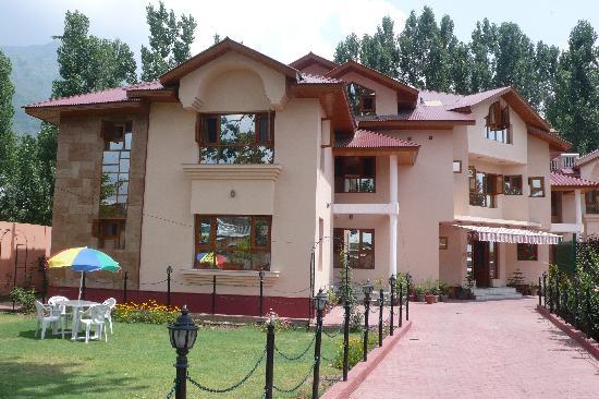 Alhamra Hotel Srinagar