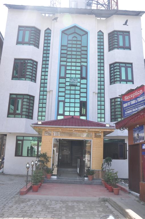 Azad Hotel Srinagar