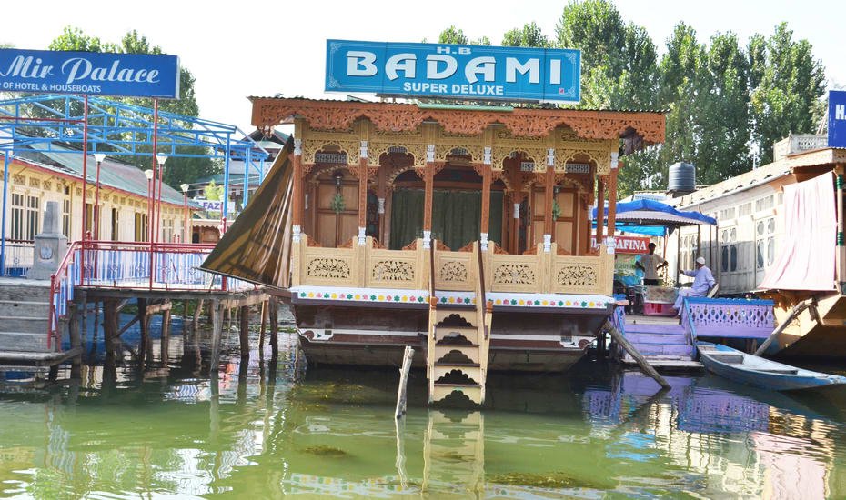 Badami Houseboat Srinagar