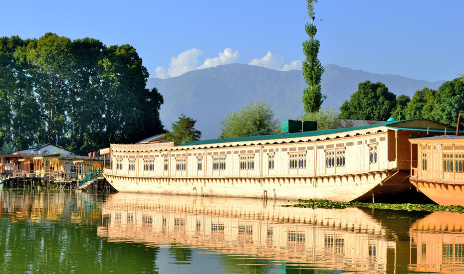Boktoo Palace Houseboat Srinagar