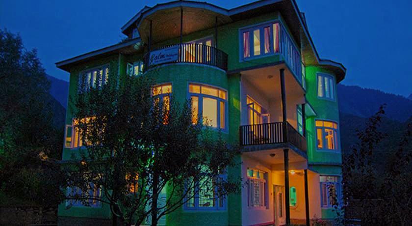 Calm Holiday Inn Hotel Srinagar