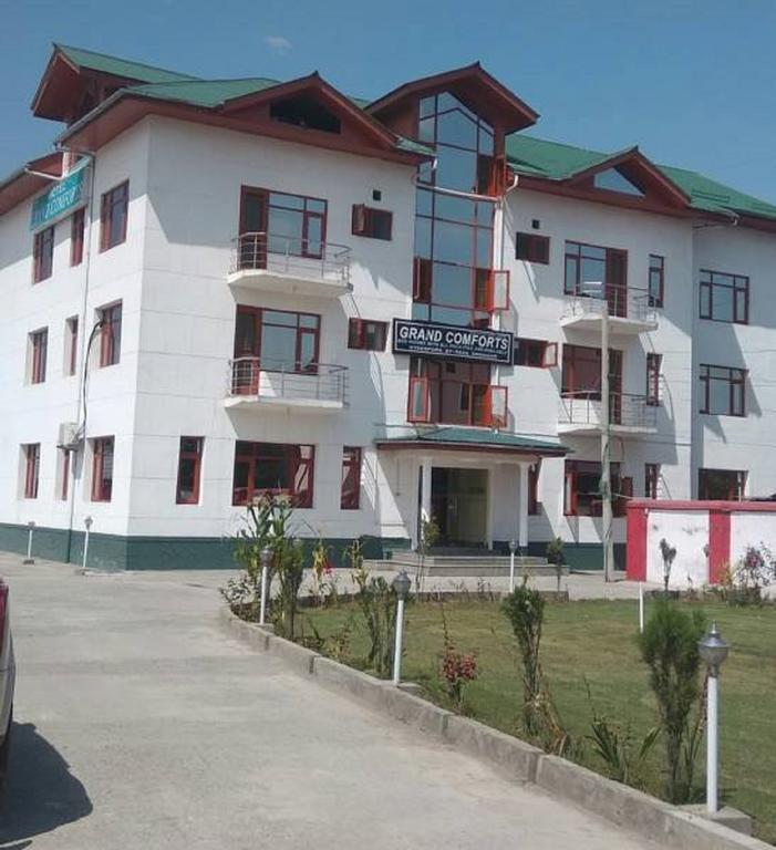 Grand Comforts Hotel Srinagar