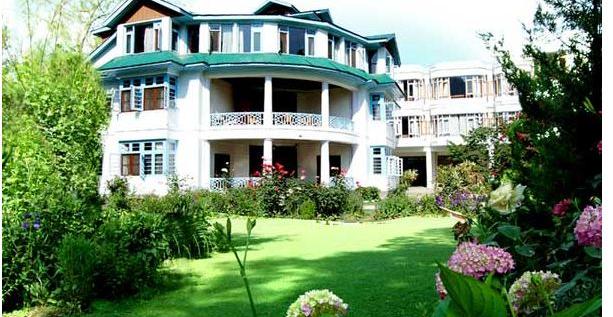 Green Acre Hotel Srinagar