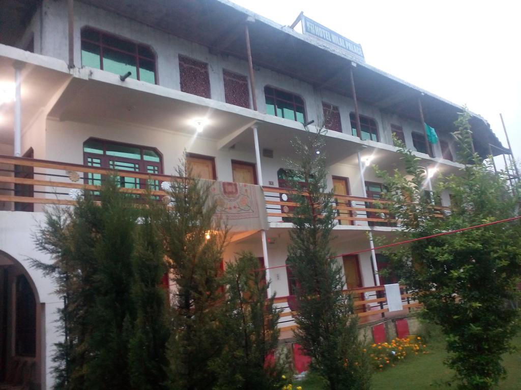 Hilal Palace Hotel Srinagar