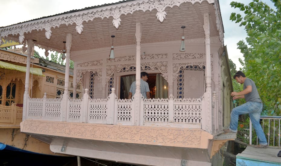 Indoora Houseboat Srinagar