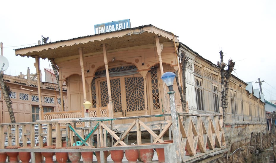 New Ara Bella Houseboat Srinagar
