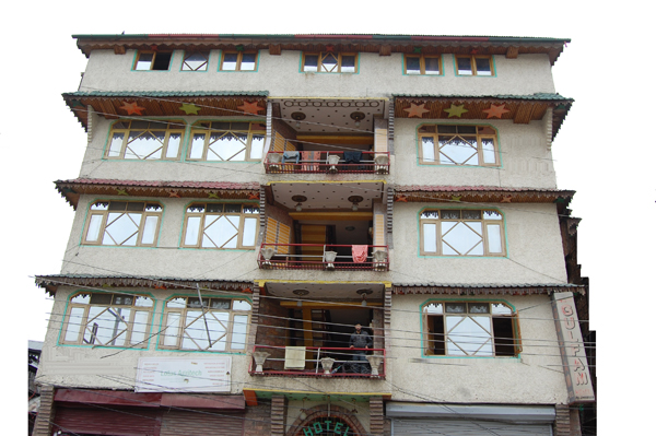 New Gulfam Hotel Srinagar