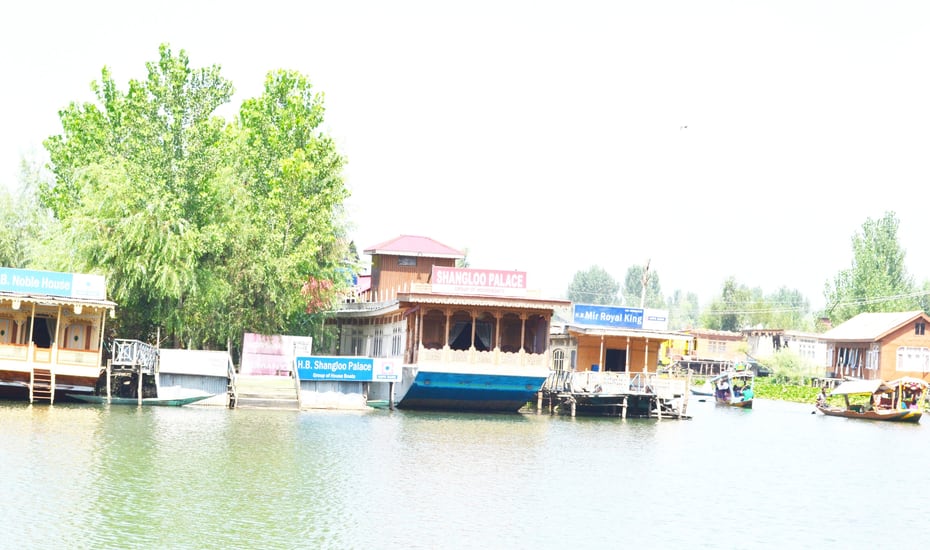Shangloo Palace Houseboat Srinagar