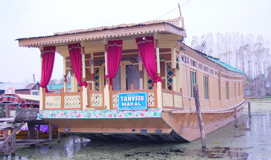 Tanveer Mahal Houseboat Srinagar