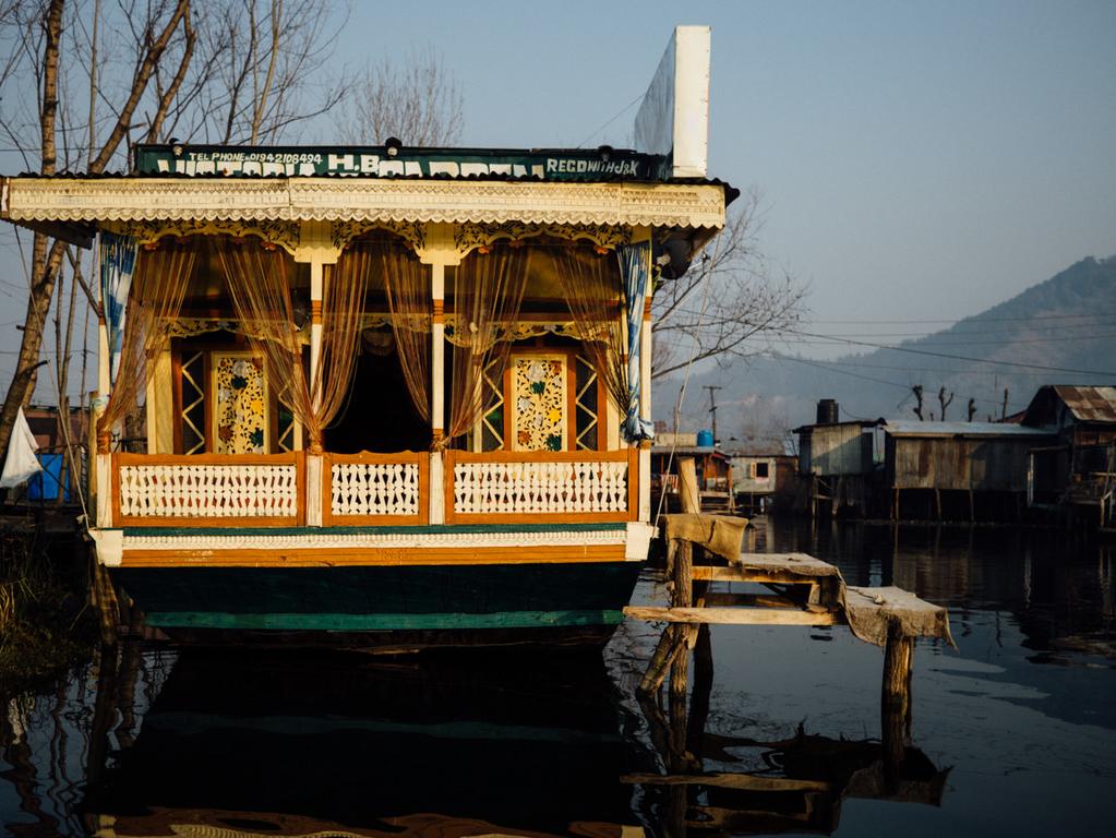 Veena Palace Group Of Houseboat Srinagar